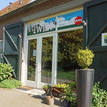 D'N Twist Bed and Breakfast Overloon Eksteriør billede